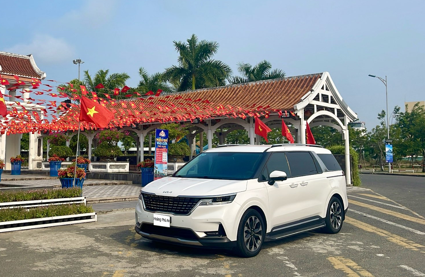 Khi chọn thuê xe tự lái tại Hoàng Phú An bạn được chọn các loại xe đa dạng, phong phú từ 4 đến 7 chỗ, đời mới, sạch sẽ, giá thuê hợp lý và có bảo hiểm thân vỏ 2 chiều