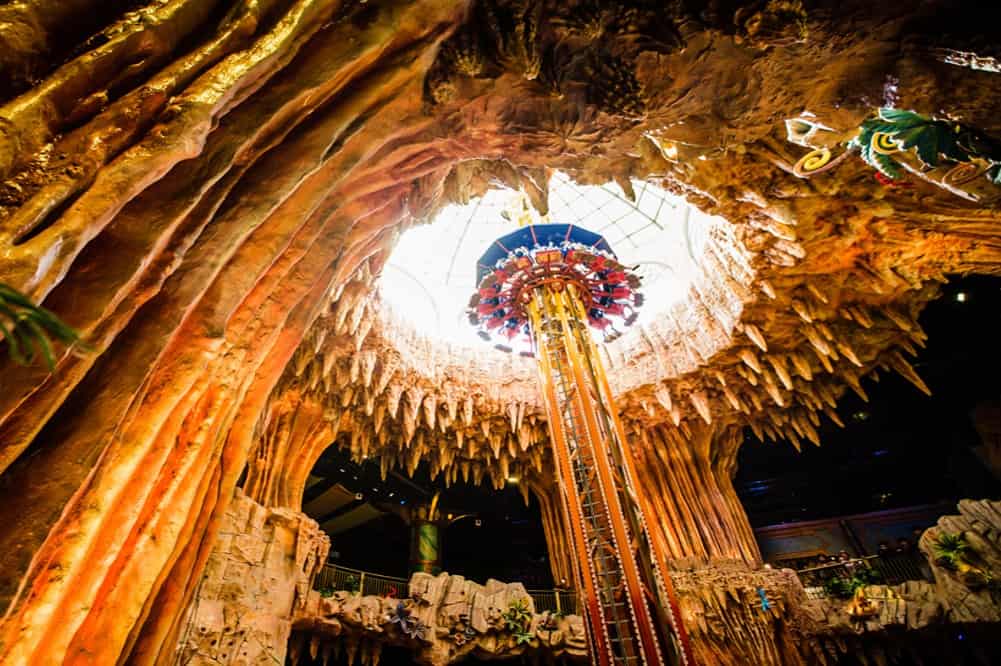 Công Viên Giải Trí Fantasy Park: Khu Vui Chơi Trong Nhà Lớn Nhất Việt Nam.