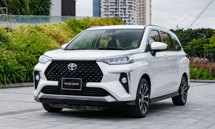 Thuê xe tự lái 7 chỗ Đà Nẵng-Toyota Veloz 