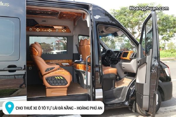 thue-xe-dcar-limousine-9-cho-da-nang (21)