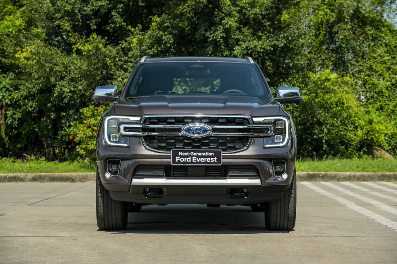 Thuê xe 7 chỗ Đà Nẵng Ford Everest tại Hoàng Phú An