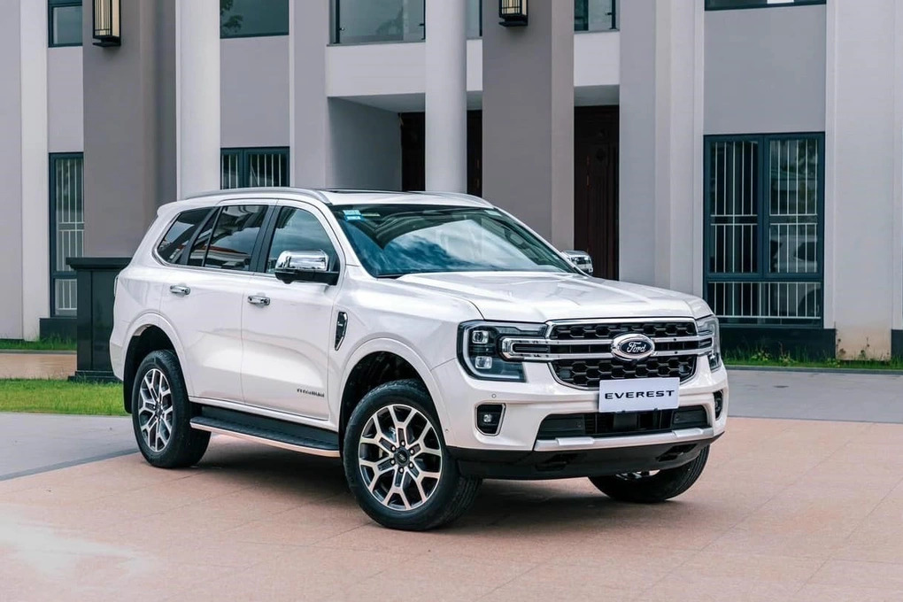 Thuê xe ford everest 7 chỗ Đà Nẵng