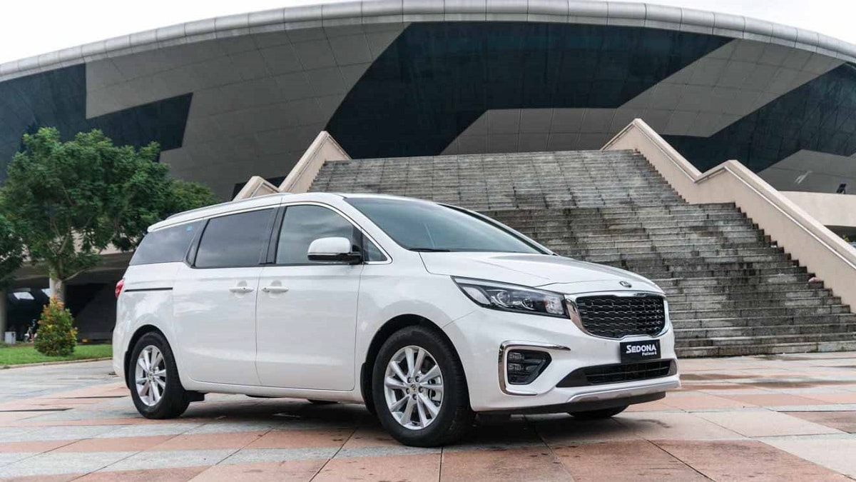 Thuê Xe Kia Sedona 7 Chỗ Tự Lái Đà Nẵng