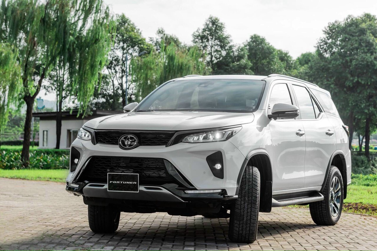 Thuê Xe Toyota Fortuner AT 7 Chỗ Đà Nẵng.