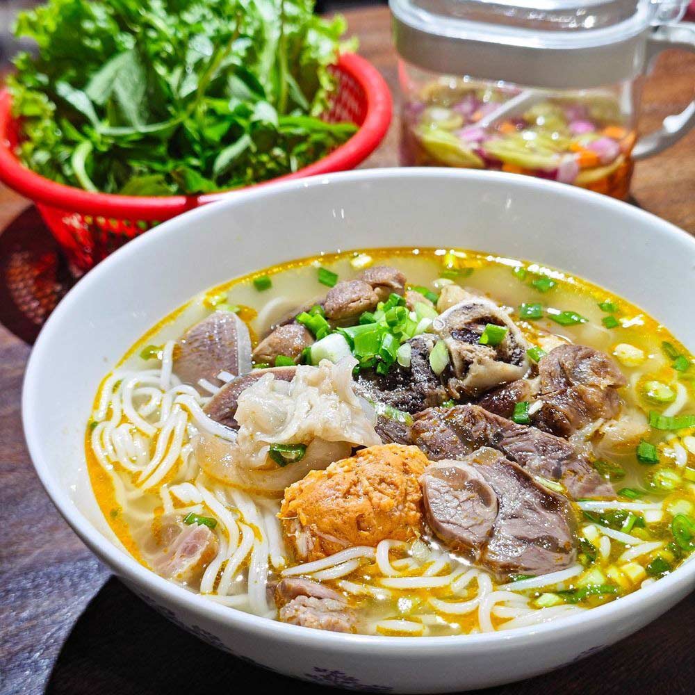  Bún bò bà Rơi