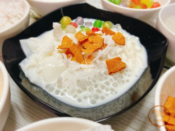 Chè dừa dầm Đà nẵng