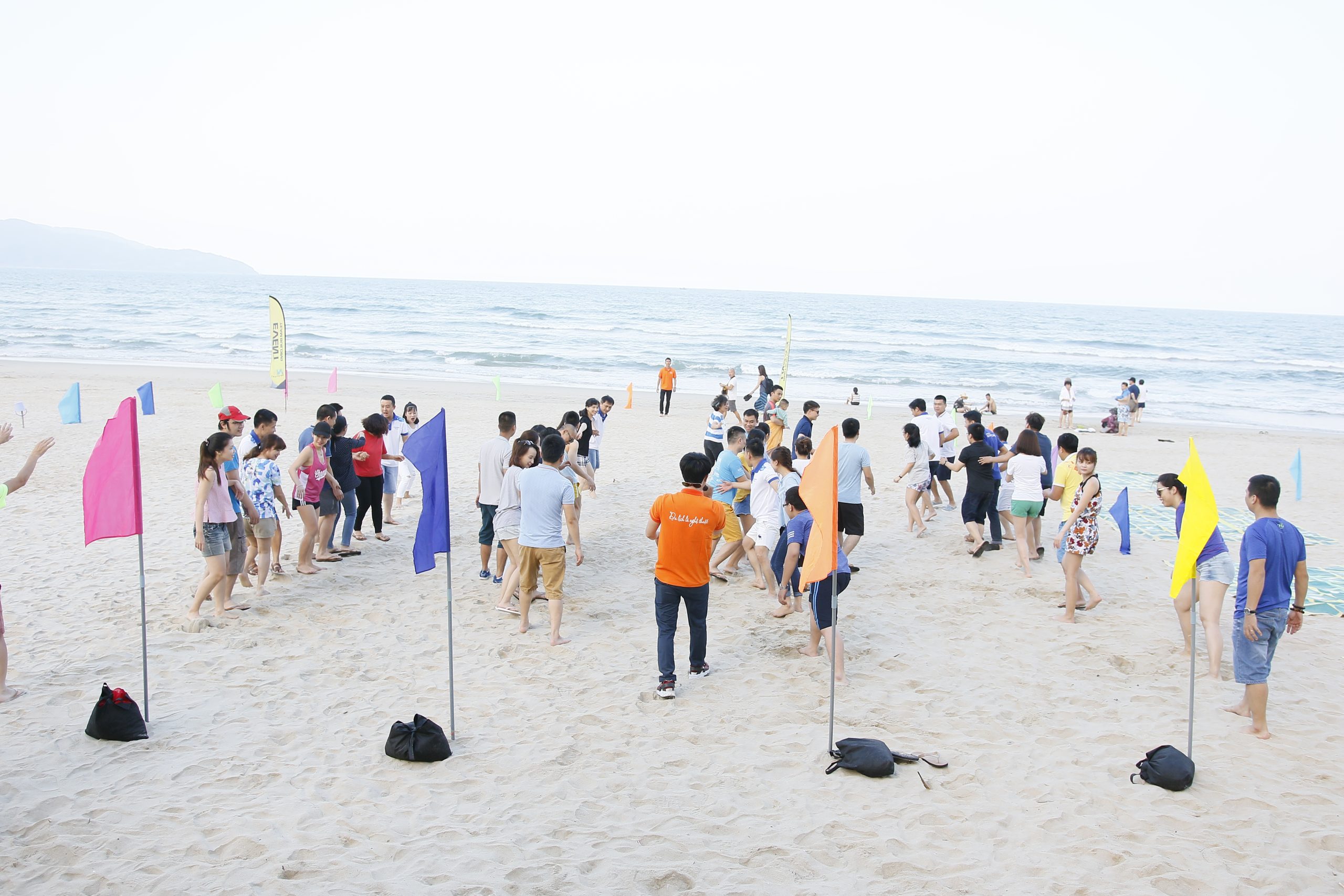 Teambuilding Đà Nẵng tại biển Mỹ Khê