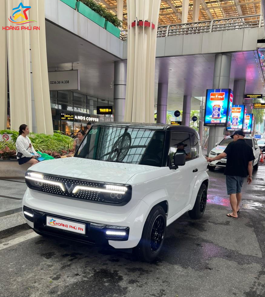 Bàn giao xe cho khách hàng